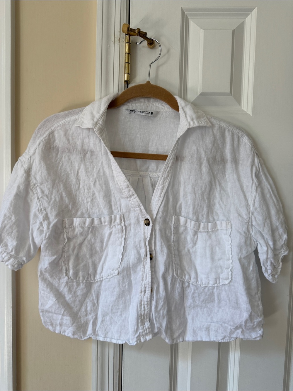 Zara White Cropped Button-Front blouse Shirt - Lightweight Summer Top